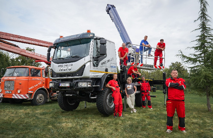Tím WOFIS pri autoplošine IVECO